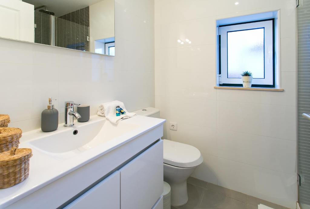 Altido Cosy 1 Bed Flat With Balcony In Alfama Moments From The Port Lisbon Updated 2022 S - How Much To Add A Bathroom House Nz Altido Cosy 1 Bed Flat With Balcony In Alfama Moments From The Port Lisbon Updated 2022 S - How Much To Add A Bathroom House Nz