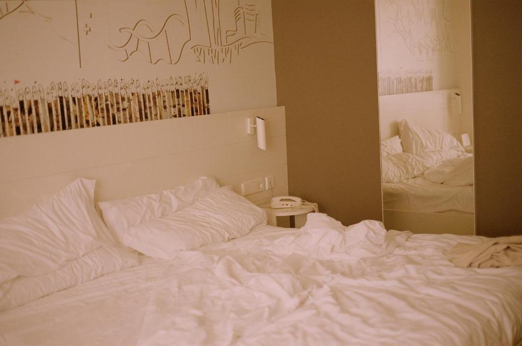 Pol & Grace Hotel - Double Or Twin Room