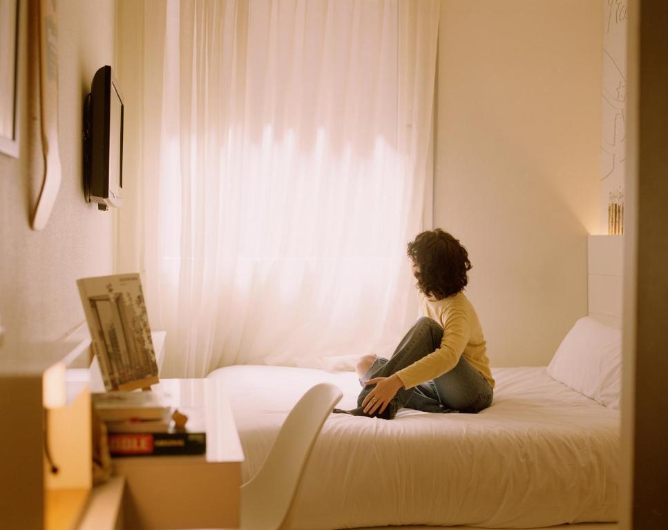 Pol & Grace Hotel - Single Room