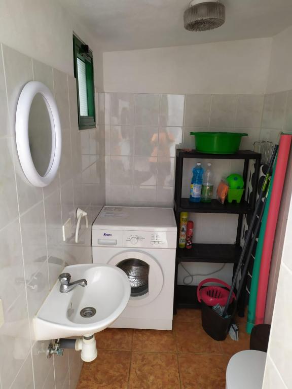 Kúpeľňa v ubytovaní Holiday Home LaCerca
