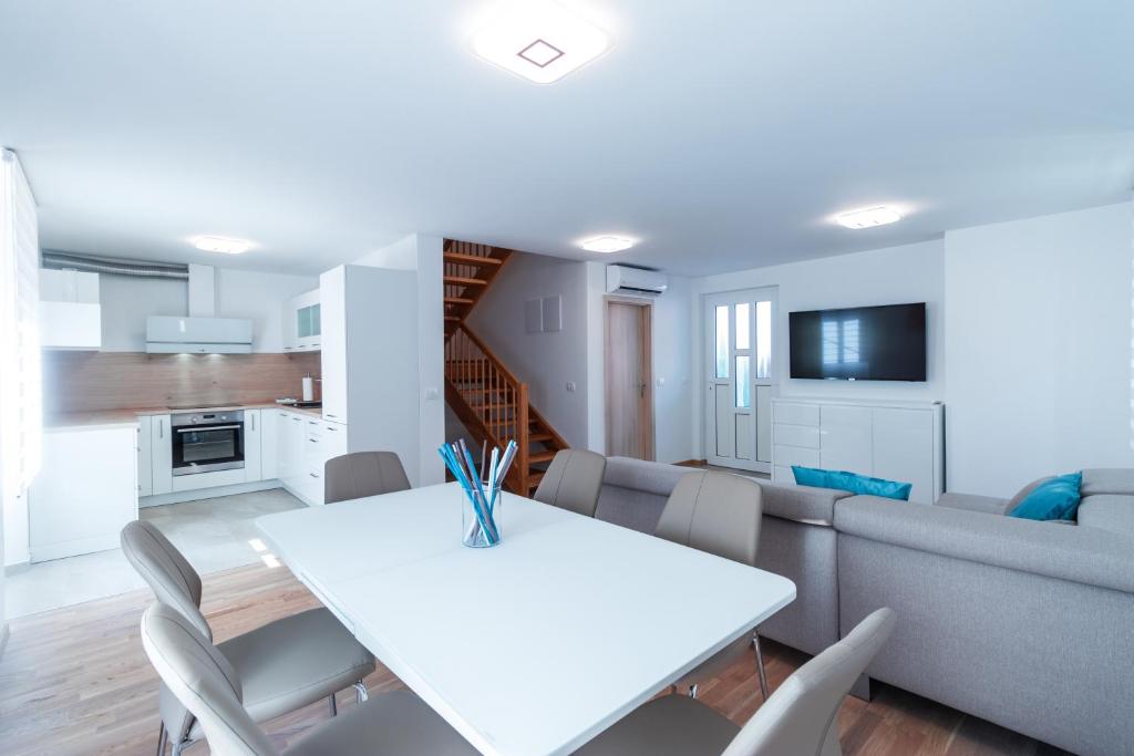 Apartments Amavi - отзывы и видео