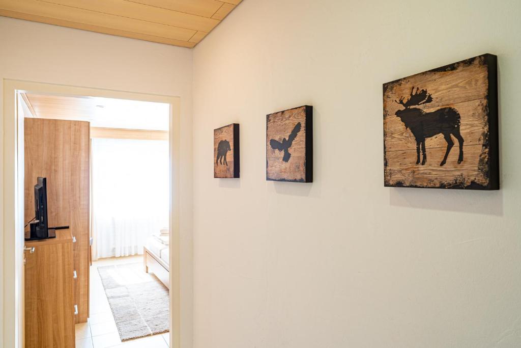TV a/nebo společenská místnost v ubytování Laax Rancho Family Apartment
