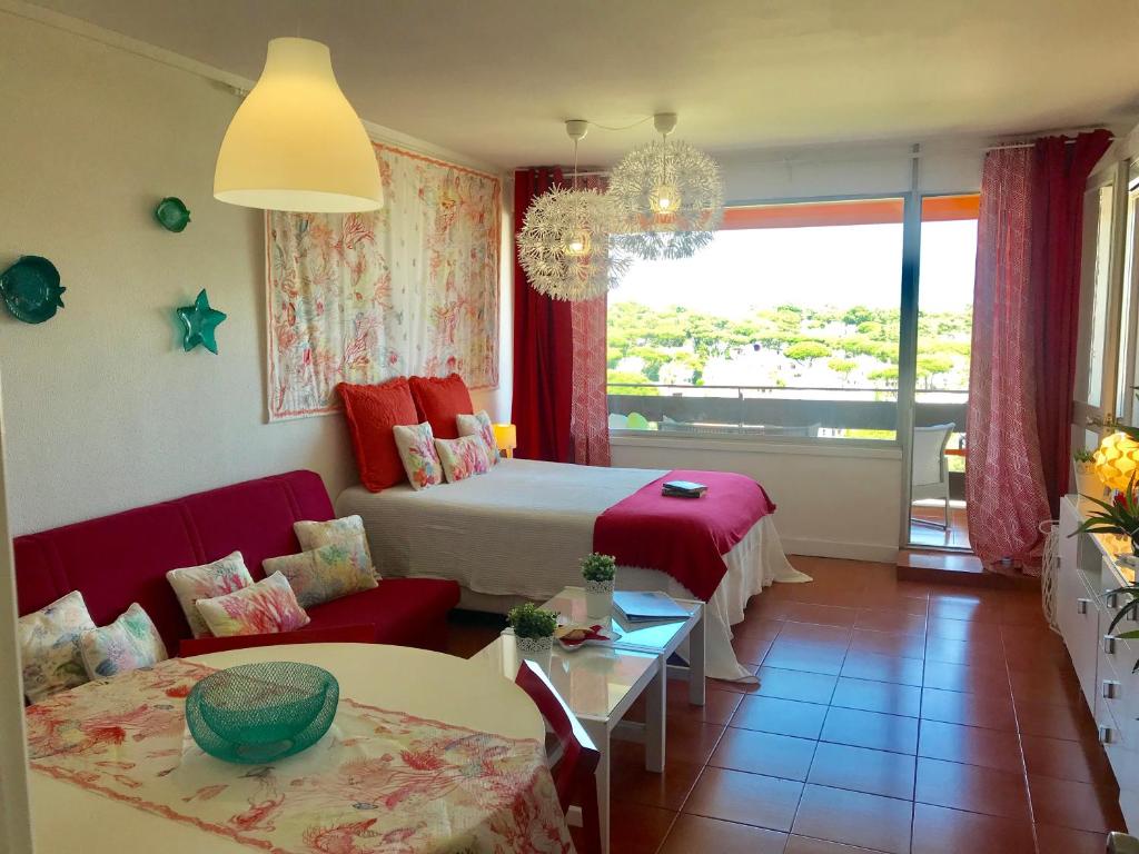 Romantic Studio By Ethnic Ocean
