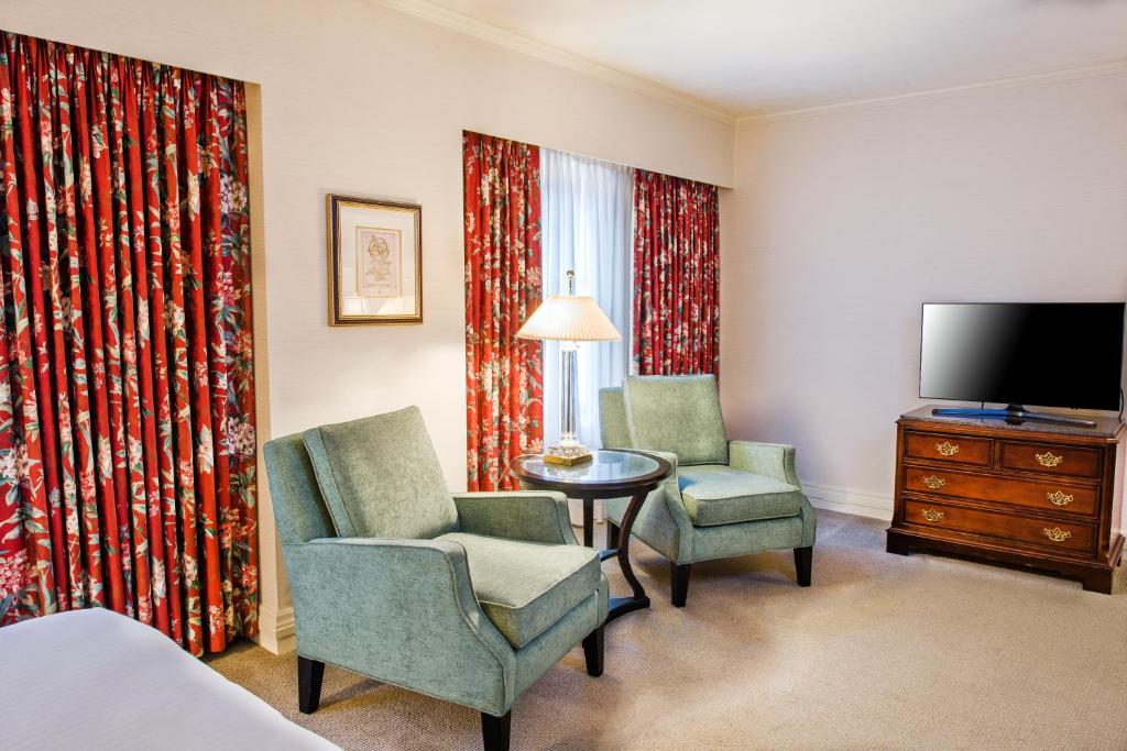 Mayflower Park Hotel - Queen Room - Disability Access
