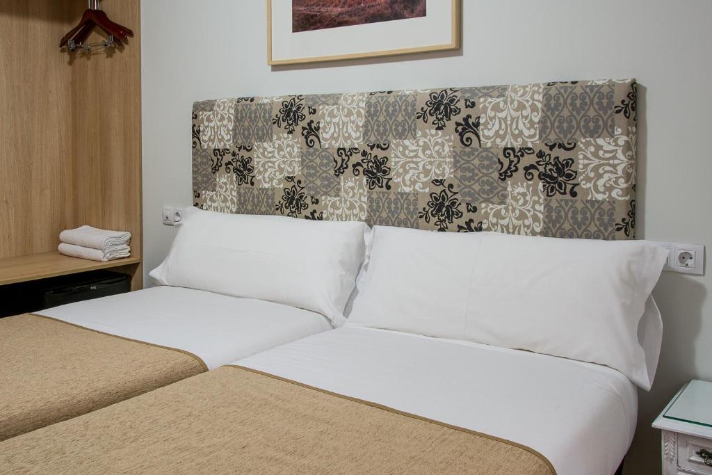 Pensión Laurel Self Check-in - 7