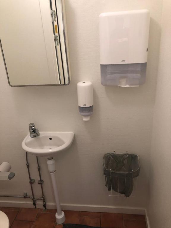 Koupelna v ubytování Hattkalles Vandrarhem