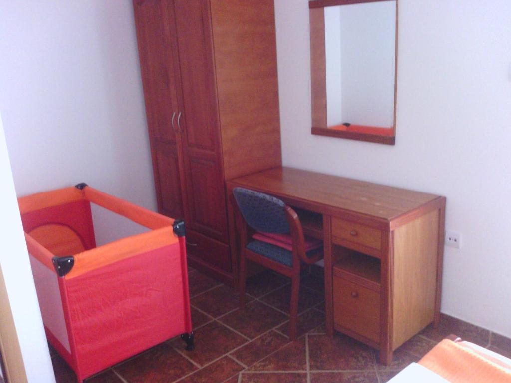 Apartments Mitrović Podličak - Two-Bedroom Apartment (4 Adults)
