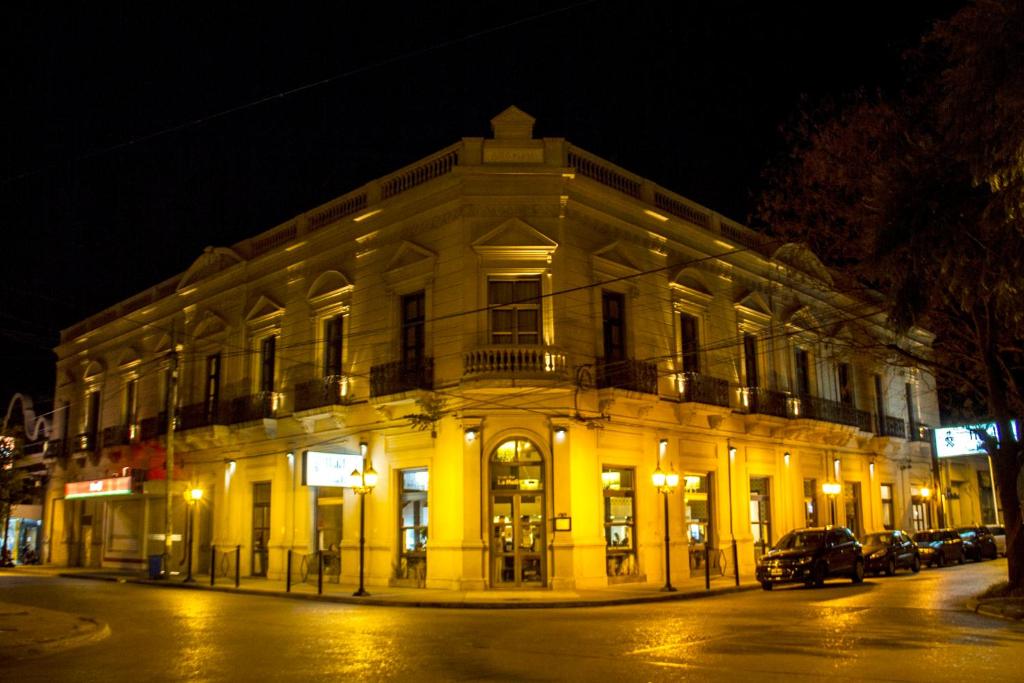 El edificio en el que está el hotel