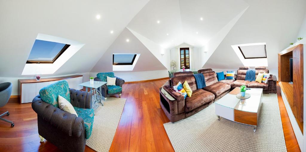 Posedenie v ubytovaní Apartamentos Villa Zoila Baiona