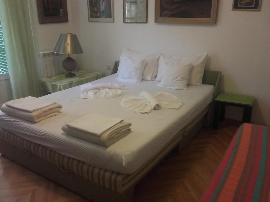 Guest House Vila Bak客房内的一张或多张床位