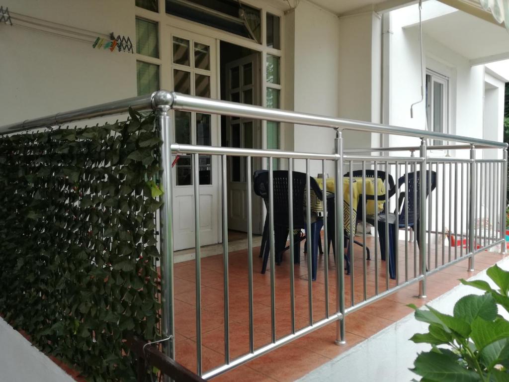 Guest House Vila Bak的阳台或露台