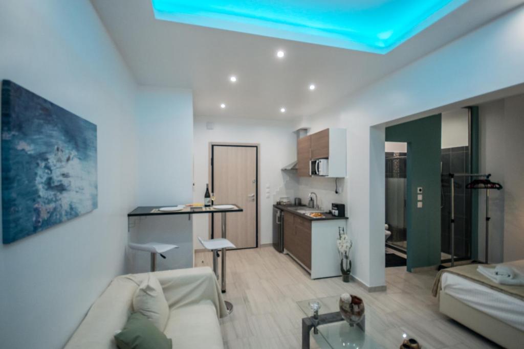 A kitchen or kitchenette at IASON