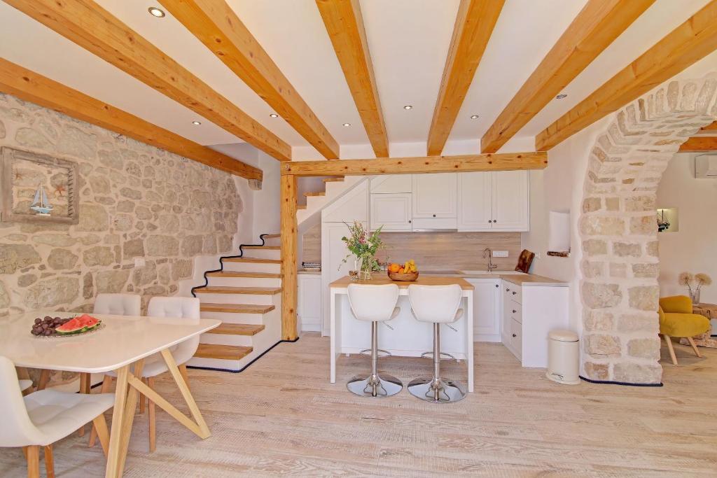 Posedenie v ubytovaní Villa Sea star
