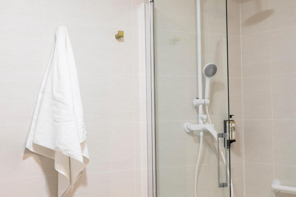 Blanq Comedias, Valencia – Updated 2023 Prices