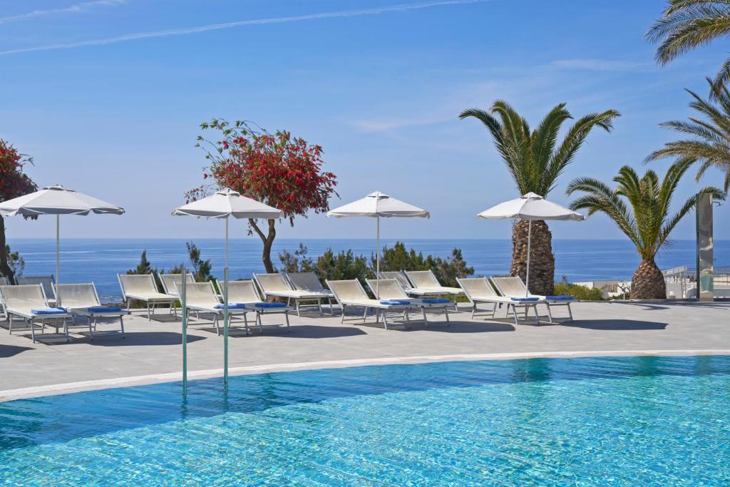 Bazén v ubytování Rodos Princess Beach Hotel nebo v jeho okolí