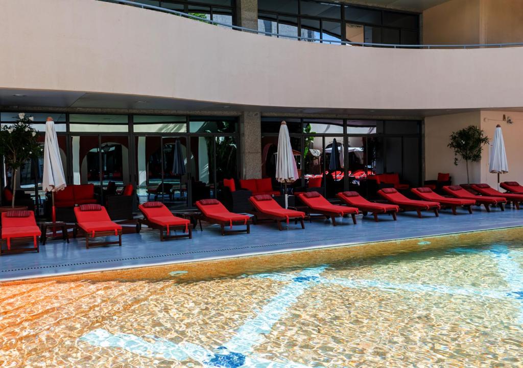 Bazén v ubytování Lancaster Tamar Hotel- Hadath nebo v jeho okolí