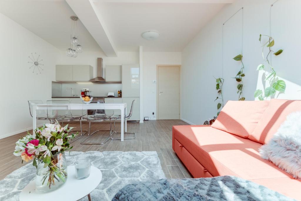 Zdjęcie z galerii obiektu Garden apartment in the center - Leg12 w Pradze
