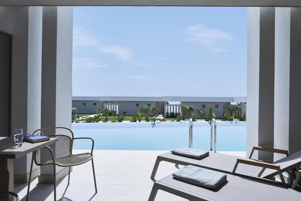 Bazén v ubytování Mayia Exclusive Resort & Spa - Adults Only nebo v jeho okolí