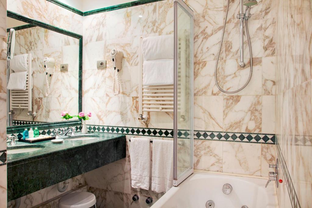 Sina De La Ville - Resim 31