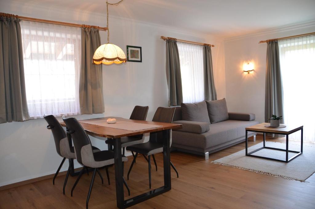 Posedenie v ubytovaní Appartements Gadenstätter