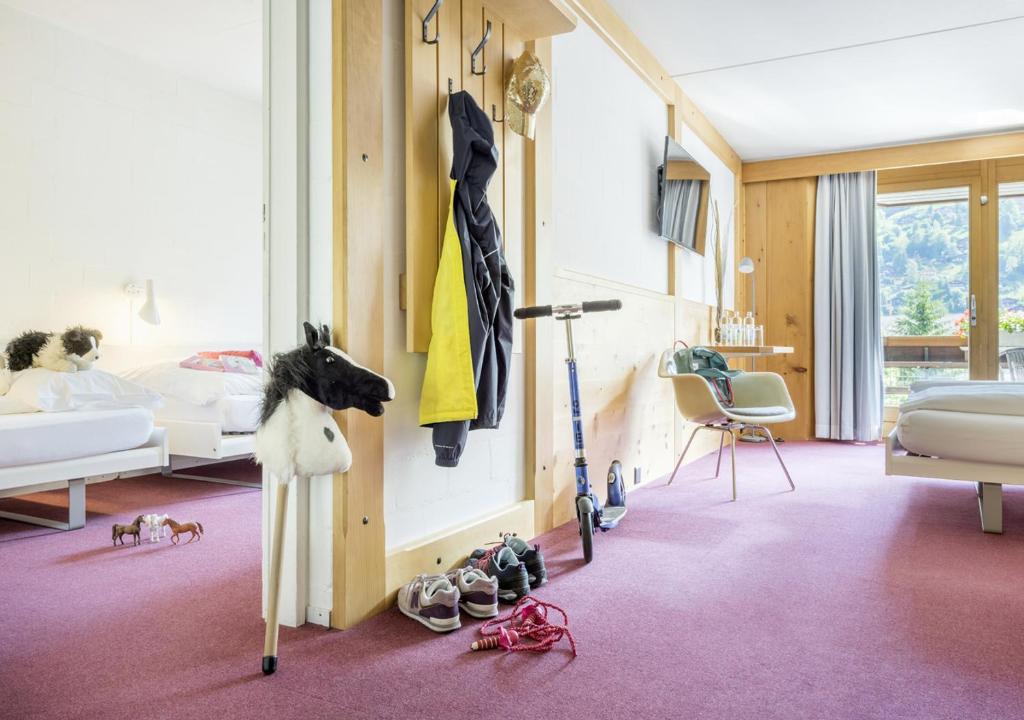 Postel nebo postele na pokoji v ubytování Hotel Kreuz Lenk