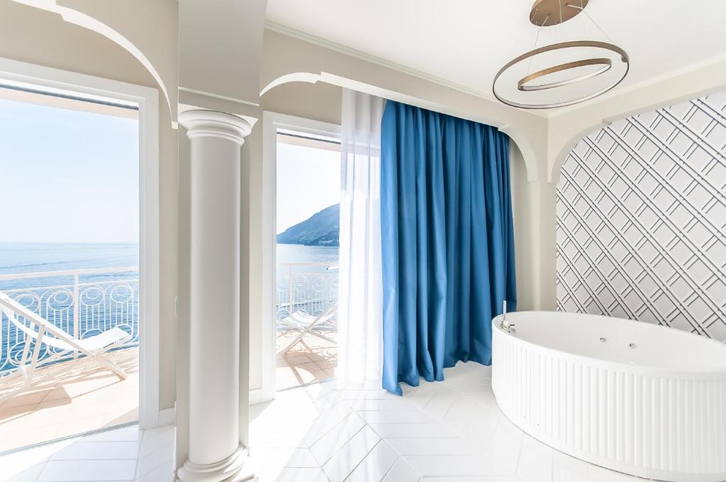 Hotel Club Due Torri - Suite King Con Bañera De Hidromasaje