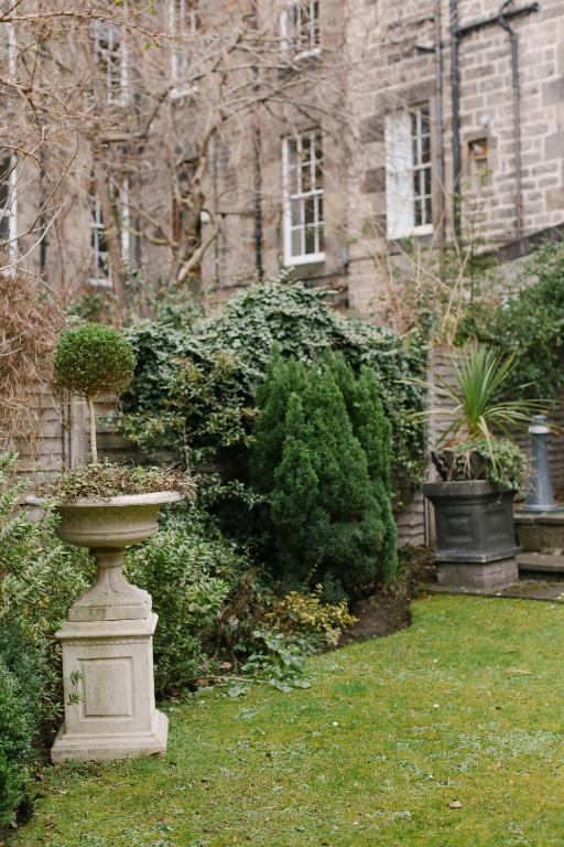 Nira Caledonia - Resim 42