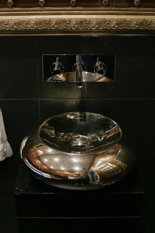 Nira Caledonia - Resim 34