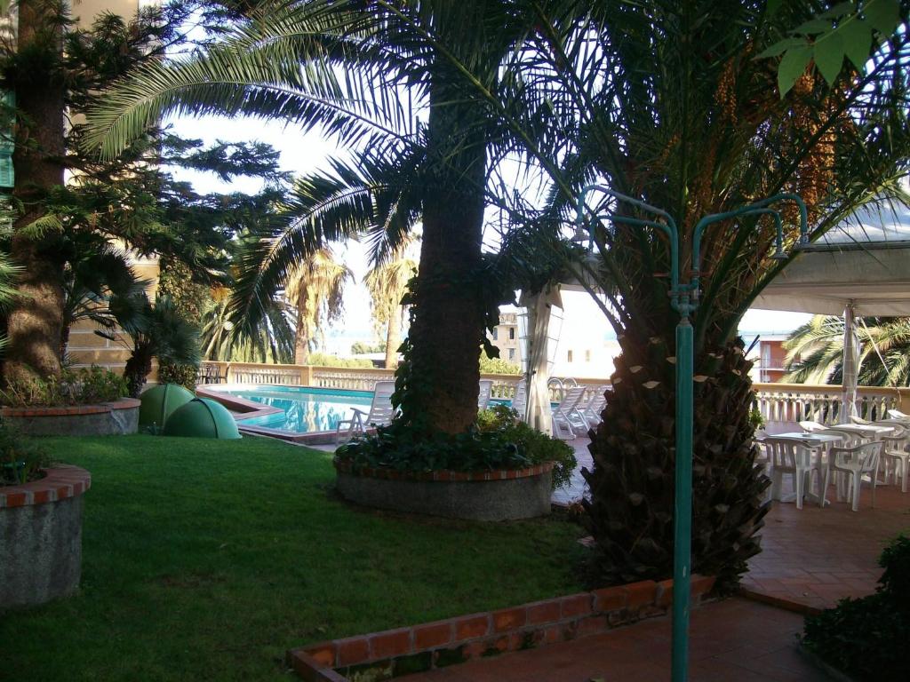 Bazén v ubytování Hotel Miramare nebo v jeho okolí