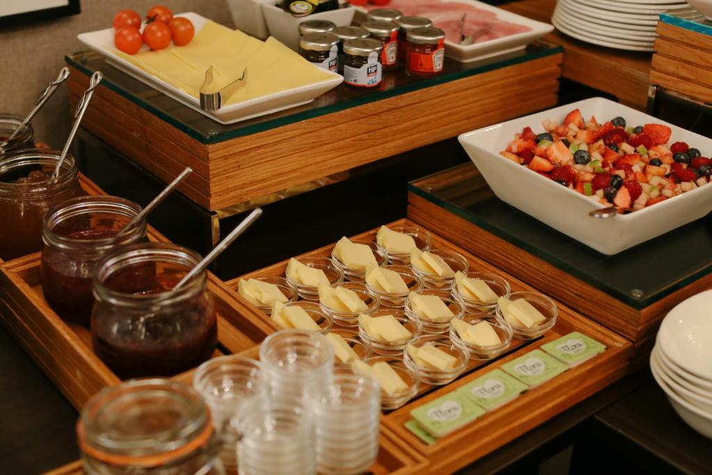 Nira Caledonia - Resim 11