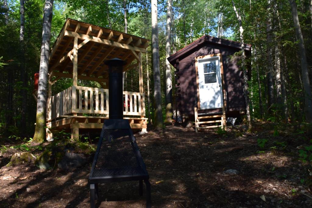Um jardim no exterior de Bois Rond Expérience