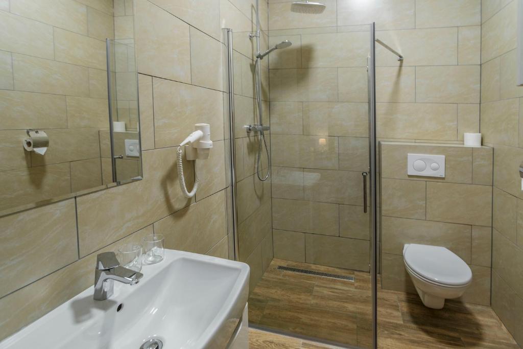 Koupelna v ubytování RETRO Apartments Bosak Contactless check-in