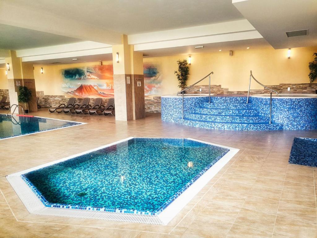 Bazén v ubytovaní Hotel Tatra alebo v jeho blízkosti