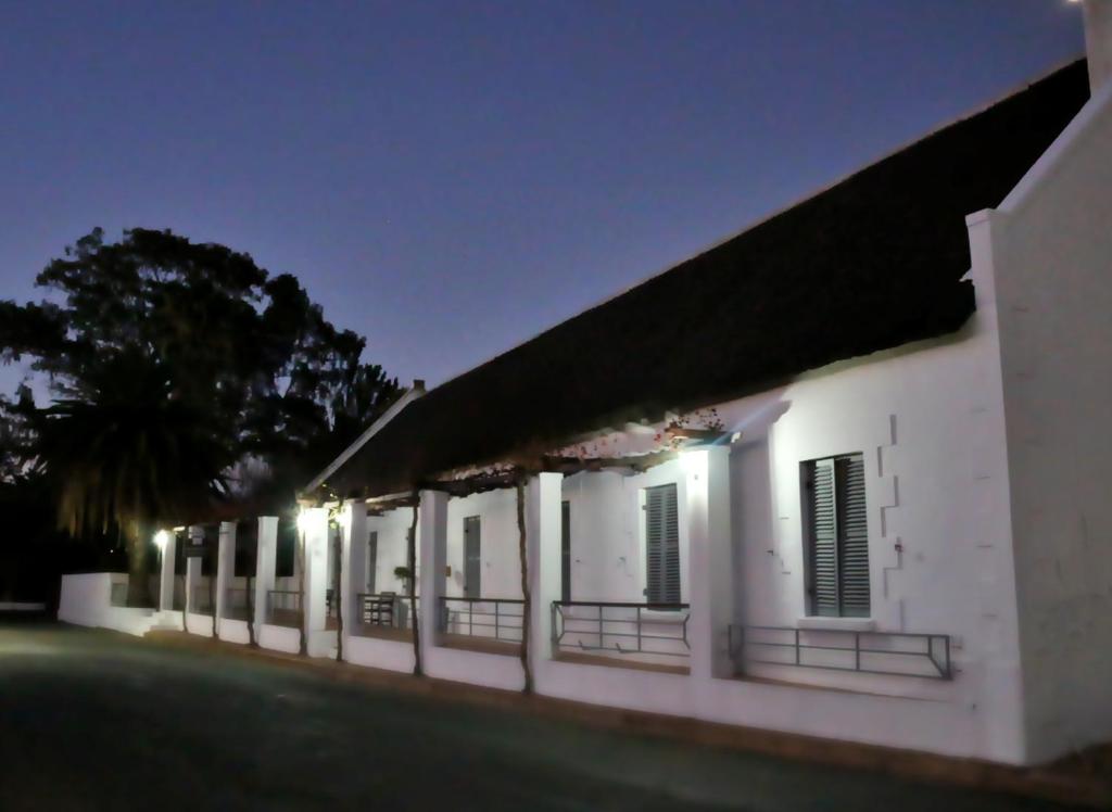 
The building in which the guest house is located
