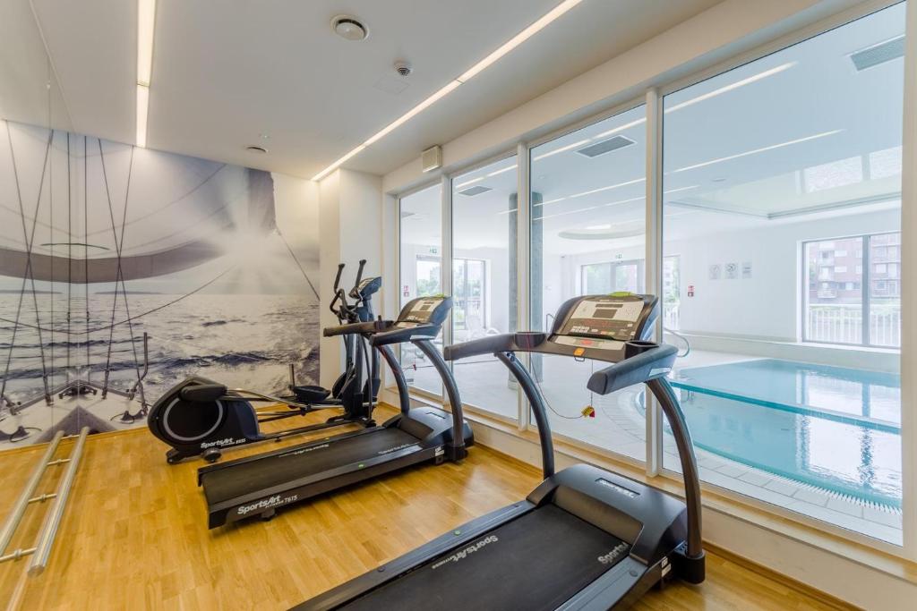 Posilňovňa alebo fitness centrum v ubytovaní Zefiro Chmielna