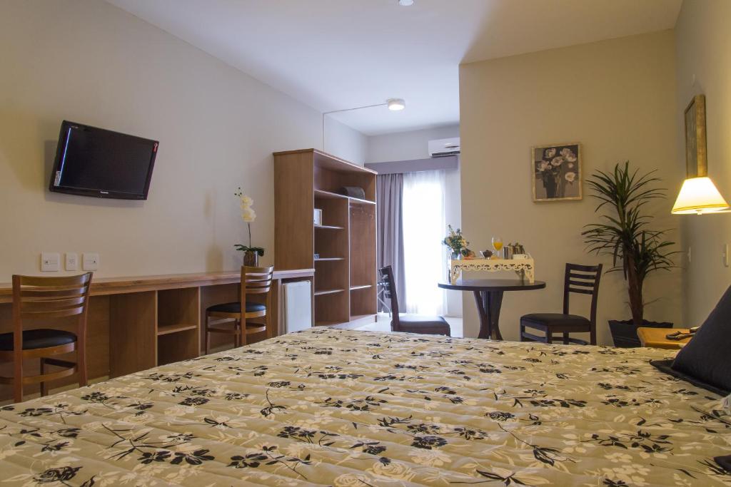  Lazuli Hotel