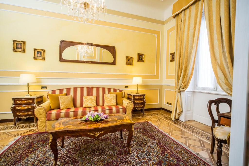 Istumisnurk majutusasutuses Hotel Bristol Palace