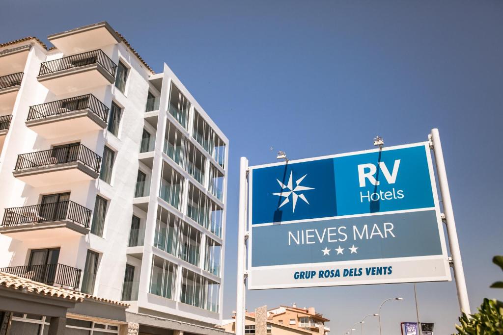 Сертификат, награда, вывеска или другой документ, выставленный в RVHotels Nieves Mar