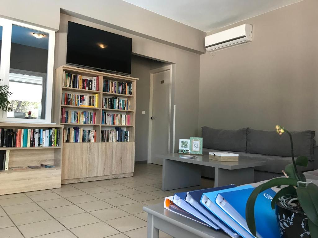 Biblioteka w aparthotelu