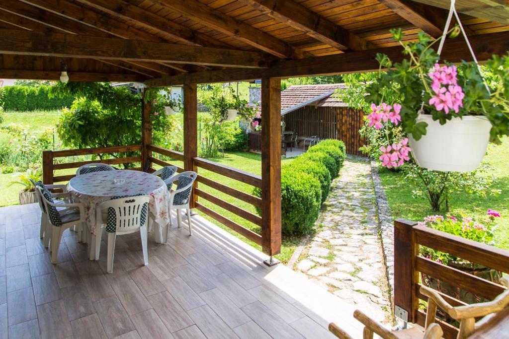 Zahrada ubytování Breza Guesthouse