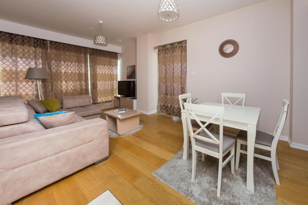 Apartments Menuet - 4