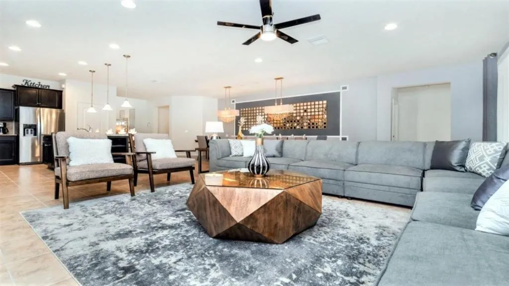 Luxury Pool Villa w Themed Rooms Near Disney- 8801CD, Kissimmee, Statele Unite ale Americii