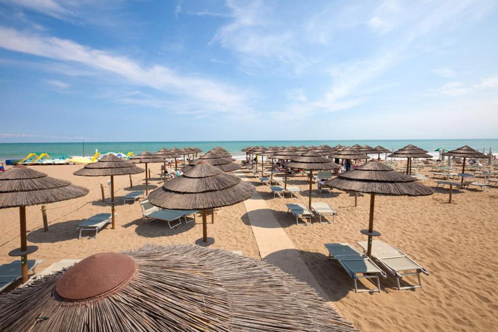 Nespecifikovaný výhled na moře nebo výhled na moře při pohledu z hotelu