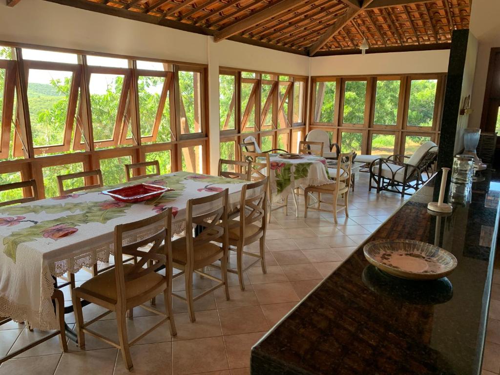  Luxuosa Casa de 600m2 na Serra