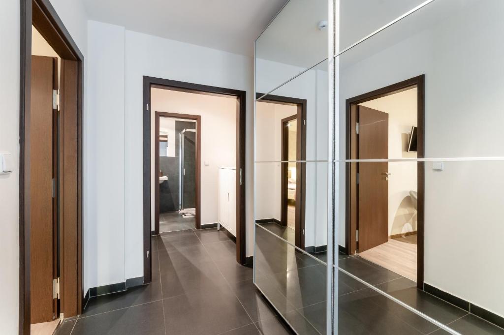 VV hotel & apartments - Resim 17