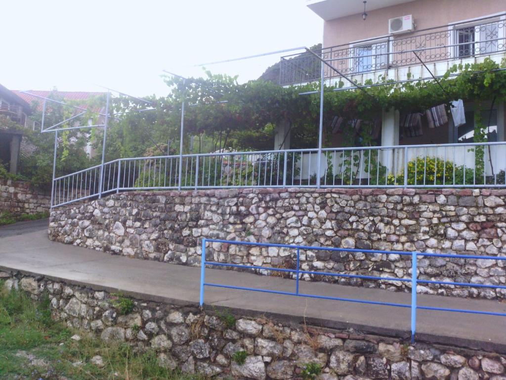 Nespecifikovaný výhled na hory nebo výhled na hory při pohledu z apartmánu