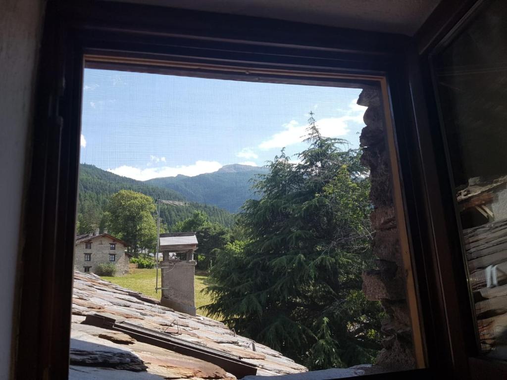 Nespecifikovaný výhled na hory nebo výhled na hory při pohledu z apartmánu