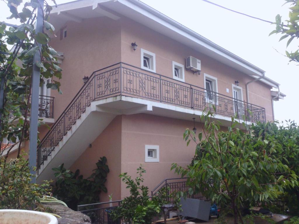 Budova, kde se apartmán nachází