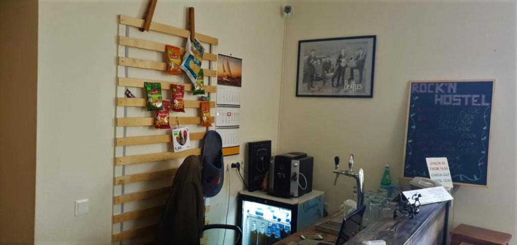 TV a/nebo společenská místnost v ubytování Rock'n'hostel
