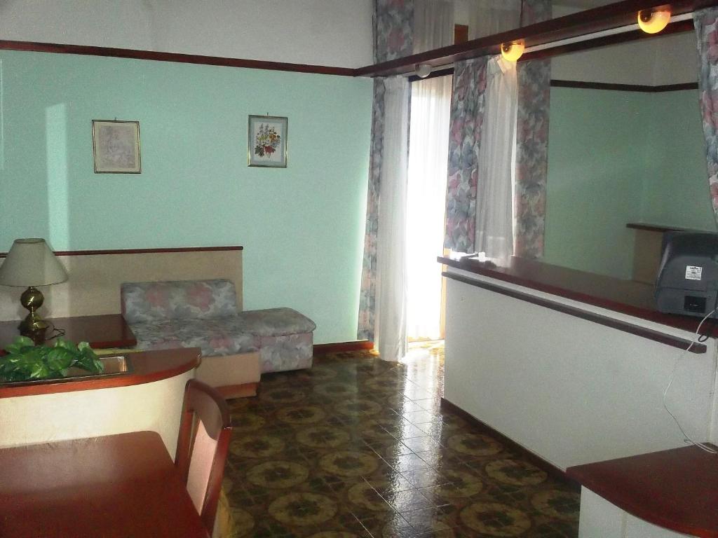 TV a/nebo společenská místnost v ubytování Hotel Gaggiano
